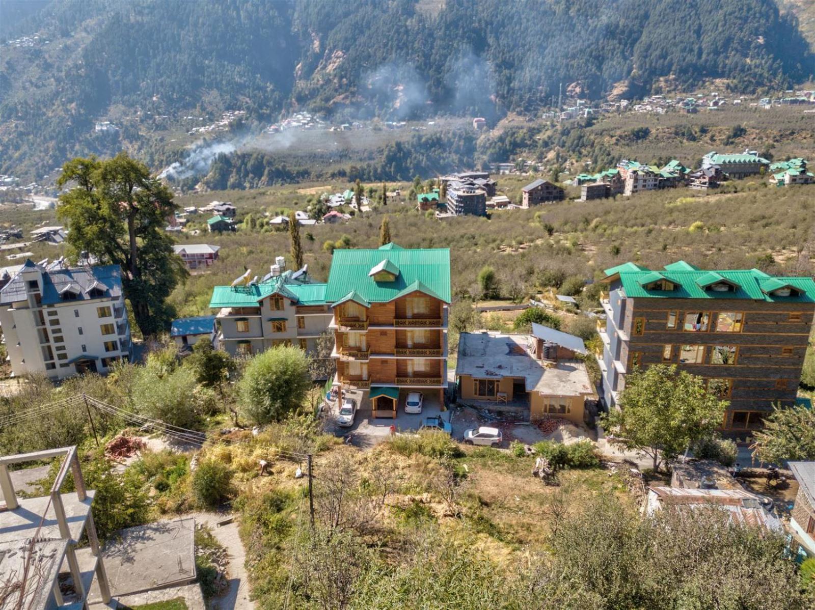 Golden Peak Manali Hotel - Manali (Himachal Pradesh) — Photos 1
